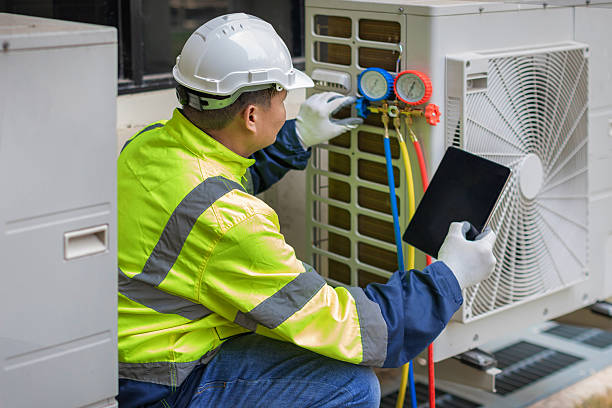 Professional Ductwork Repair technician working in Collinsville, TX